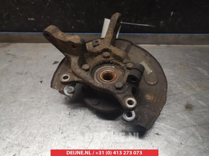 Mitsubishi Space Wagon Knuckle, front right O323821