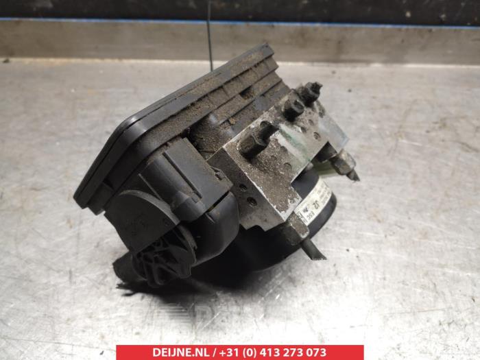 Nissan Note ABS pump O337513