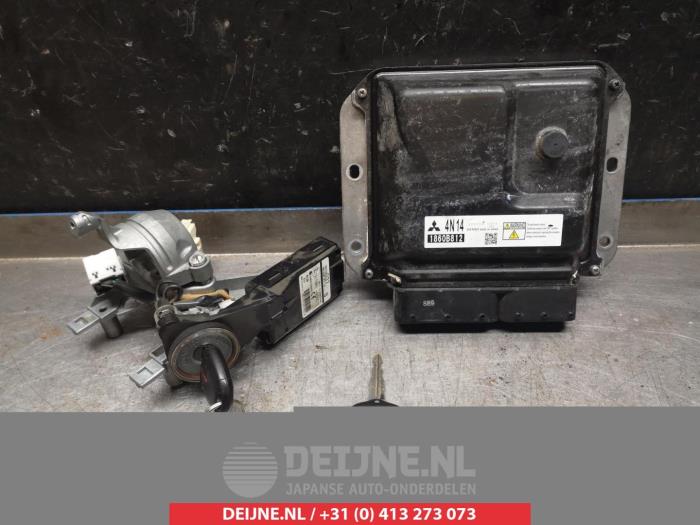 Mitsubishi Outlander Kontaktslot+Sleutel O335552