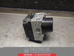 Toyota Yaris ABS Pomp O338640 foto 3