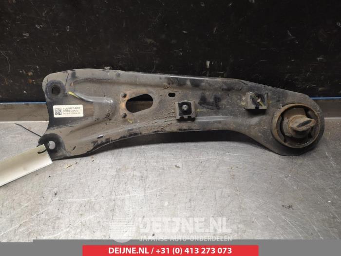 Hyundai I30 Draagarm rechts-achter O384184