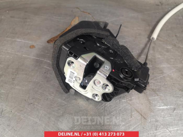 Kia Rio Deurslot Mechaniek 4Deurs links-achter O280262