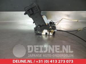 Mazda 2 Front door lock mechanism 4-door, right O280679 photo 2