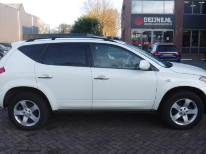Nissan Murano Tür 4-türig rechts vorne O273213