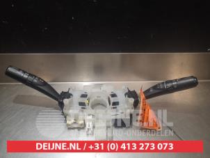 Gebruikte Schakelaar Stuurkolom (licht) Subaru Legacy Touring Wagon (BP) 2.0 R 16V Prijs op aanvraag aangeboden door V.Deijne Jap.Auto-onderdelen BV