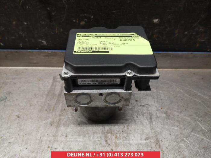 Gebruikte ABS Pomp Toyota Verso 1.6 D-4D 16V Prijs € 75,00 Margeregeling aangeboden door V.Deijne Jap.Auto-onderdelen BV