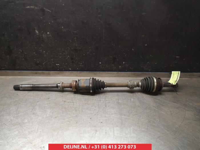 Gebruikte Aandrijfas rechts-voor Toyota RAV4 (A3) 2.2 D-4D 16V 4x4 Prijs € 75,00 Margeregeling aangeboden door V.Deijne Jap.Auto-onderdelen BV