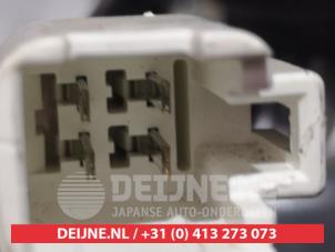 Toyota Prius Rear wiper motor O301389 photo 3