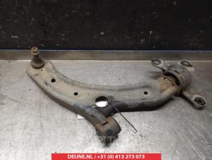 Honda Insight Front lower wishbone, right O382511 photo 2