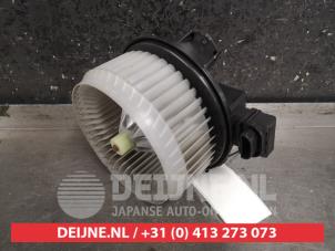 Honda CR-V Heating and ventilation fan motor O367282 photo 2