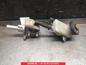 Gebruikte Hoofdremcilinder Honda CR-V (RE/RM) 2.2 i-DTEC 16V 4x4 Prijs op aanvraag aangeboden door V.Deijne Jap.Auto-onderdelen BV