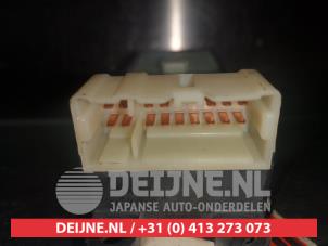 Nissan Micra Multi-functional window switch O311596 photo 3
