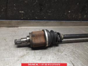 Nissan Almera Antriebswelle rechts vorne O319235 foto 2