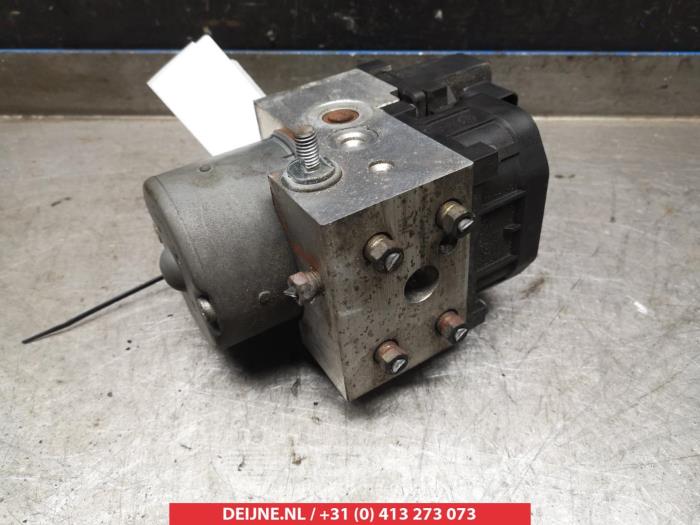 Mazda MX-5 ABS Pomp O337249