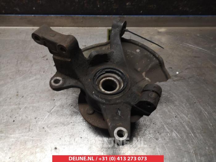 Kia Shuma Achsschenkel rechts vorne O323639