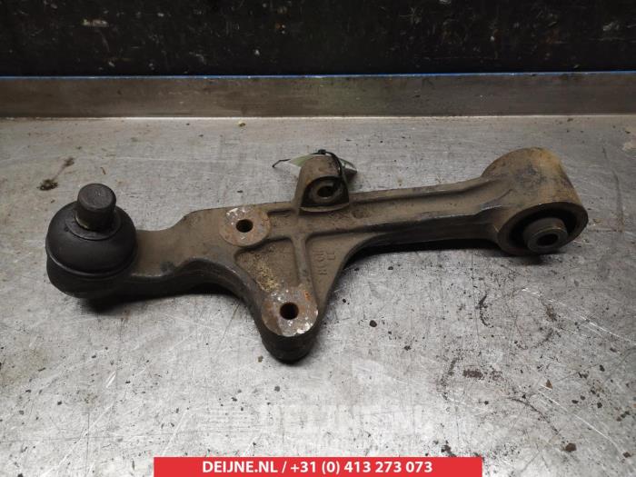 Kia Carnival Querlenker unten rechts vorne O382332