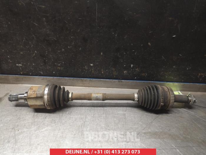 Kia Sportage Aandrijfas links-voor O318001