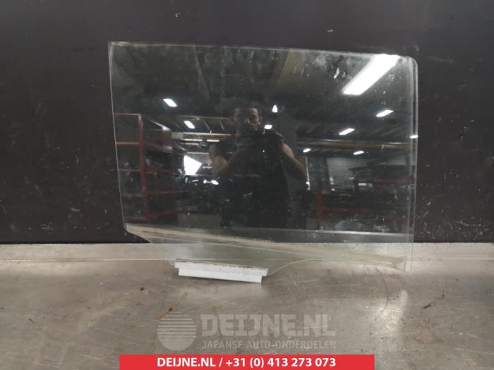 Daihatsu Sirion Portierruit 4Deurs rechts-achter O288731