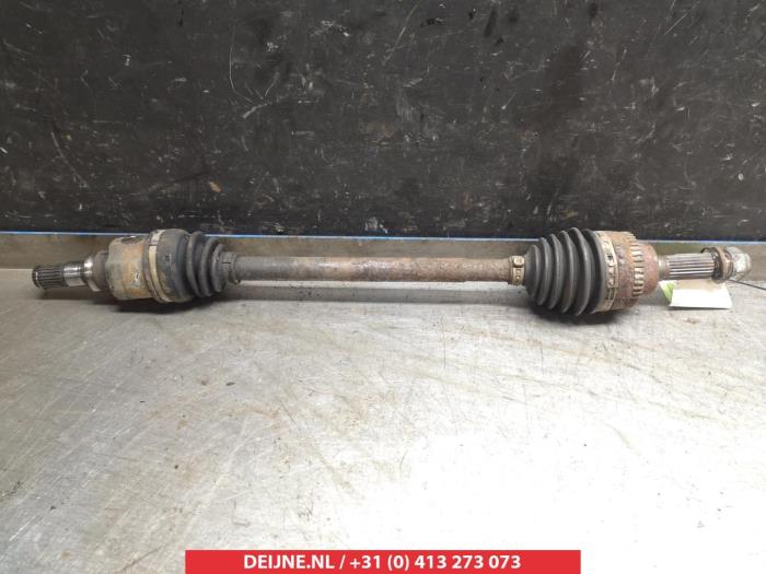 Nissan Pixo Aandrijfas links-voor O317755