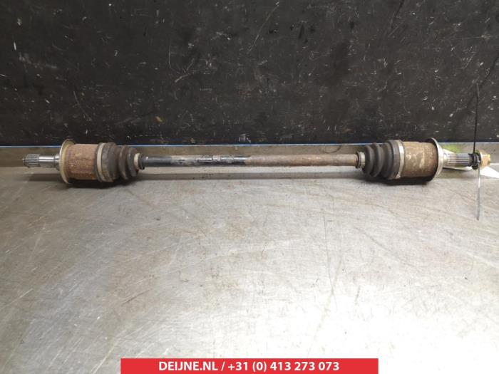 Gebruikte Aandrijfas rechts-achter Honda CR-V (RD5/6/7/8) 2.0i 16V VTEC Prijs € 35,00 Margeregeling aangeboden door V.Deijne Jap.Auto-onderdelen BV