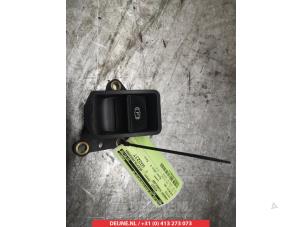 Gebruikte Handrem schakelaar Toyota Avensis Wagon (T27) 2.0 16V VVT-i Prijs op aanvraag aangeboden door V.Deijne Jap.Auto-onderdelen BV