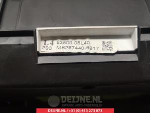 Toyota Avensis Odometer KM O305202 photo 2