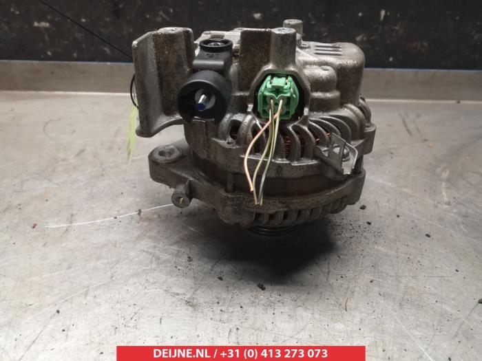 Gebruikte Dynamo Honda Civic (FK/FN) 1.8i Type S VTEC 16V Prijs € 50,00 Margeregeling aangeboden door V.Deijne Jap.Auto-onderdelen BV
