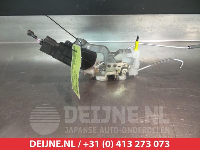 Toyota Aygo Deurslot Mechaniek 4Deurs rechts-voor O281281