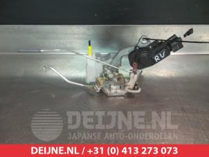 Toyota Aygo Front door lock mechanism 4-door, right O281281 photo 2