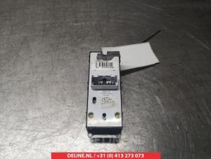 Hyundai I40 Multi-functional window switch O311572 photo 2