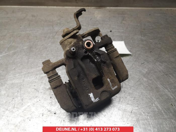 Kia Carens Remklauw (Tang) links-achter O376258