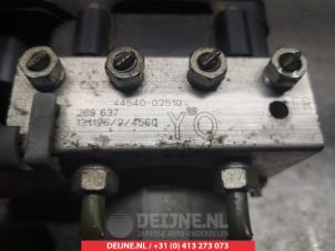 Toyota Auris ABS pump O338590 photo 2
