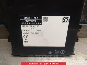 Gebruikte Module keyless vehicle Toyota Auris Touring Sports (E18) 1.4 D-4D-F 16V Prijs € 50,00 Margeregeling aangeboden door V.Deijne Jap.Auto-onderdelen BV