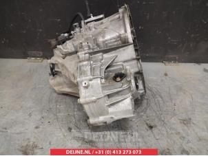 Nissan Qashqai Versnellingsbak O371897 foto 2