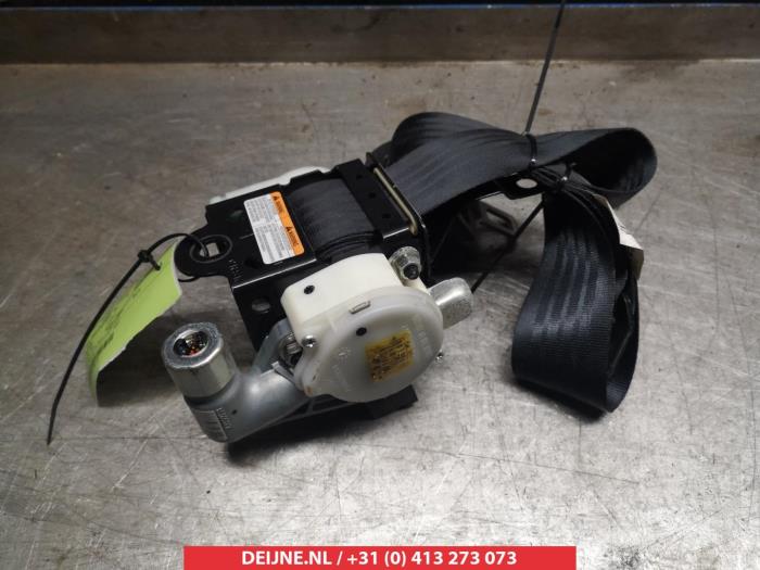 Nissan Pixo Front seatbelt, right O315113