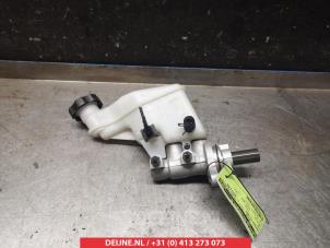 Gebruikte Hoofdremcilinder Kia Cee'd Sportswagon (JDC5) 1.4i CVVT 16V Prijs op aanvraag aangeboden door V.Deijne Jap.Auto-onderdelen BV