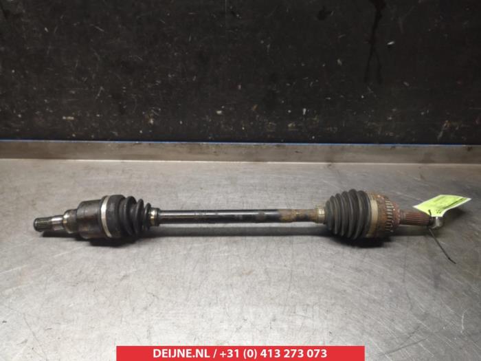 Nissan Pixo Aandrijfas links-voor O317751