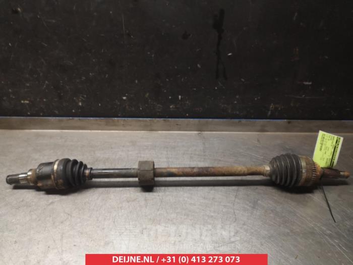 Nissan Pixo Aandrijfas rechts-voor O319217