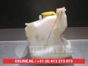 Nissan Terrano Front windscreen washer reservoir O340514 photo 3