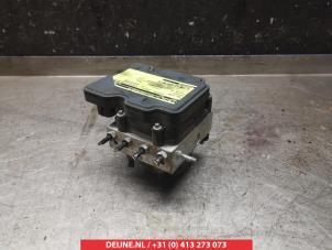 Nissan Pulsar ABS pump O337661 photo 2