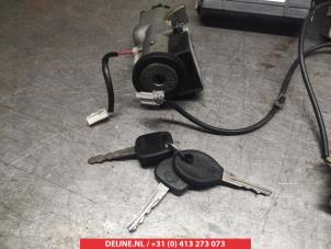 Nissan Primera Engine management computer O344495 photo 4
