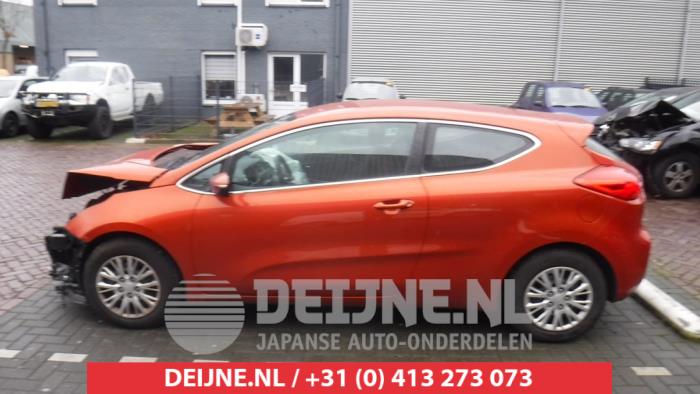 Kia Pro Ceed Driehoeks Ruit links-voor O274463