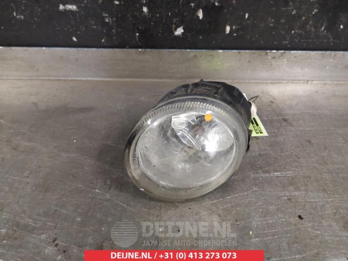 Nissan Almera Tino Mistlamp links-voor O267950