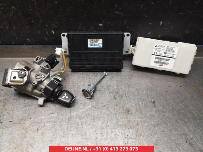 Mitsubishi Space Star Computer Motormanagement O344916