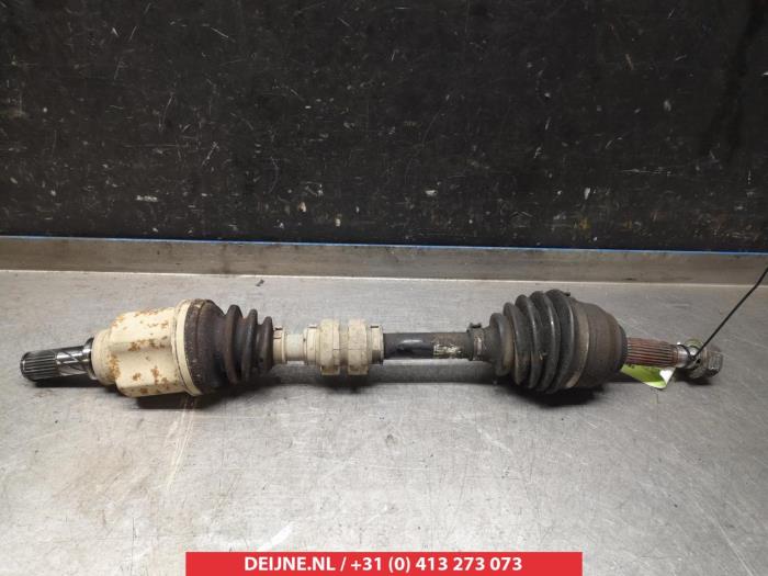 Nissan Note Aandrijfas links-voor O317728