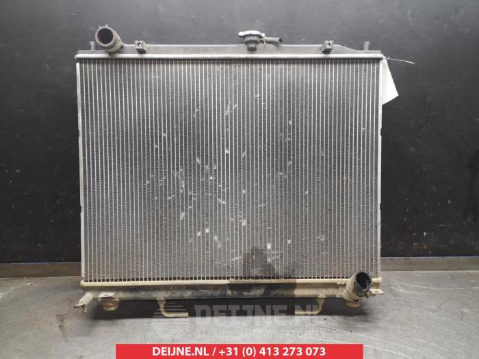 Gebruikte Radiateur Mitsubishi Pajero Hardtop (V6/7) 3.2 DI-D 16V Prijs € 25,00 Margeregeling aangeboden door V.Deijne Jap.Auto-onderdelen BV