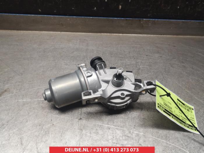 Suzuki Swift Scheibenwischermotor vorne O349262