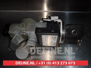 Nissan Primera Ignition lock + key O335073 photo 2