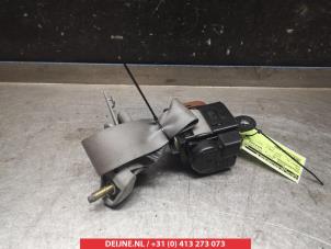 Kia Sorento Rear seatbelt, right O315982 photo 2