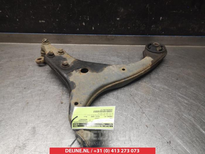 Kia Carens Front lower wishbone, right O382369